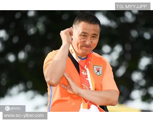 苏州足球业余联赛热潮来袭球迷齐聚展现青春活力与激情对决